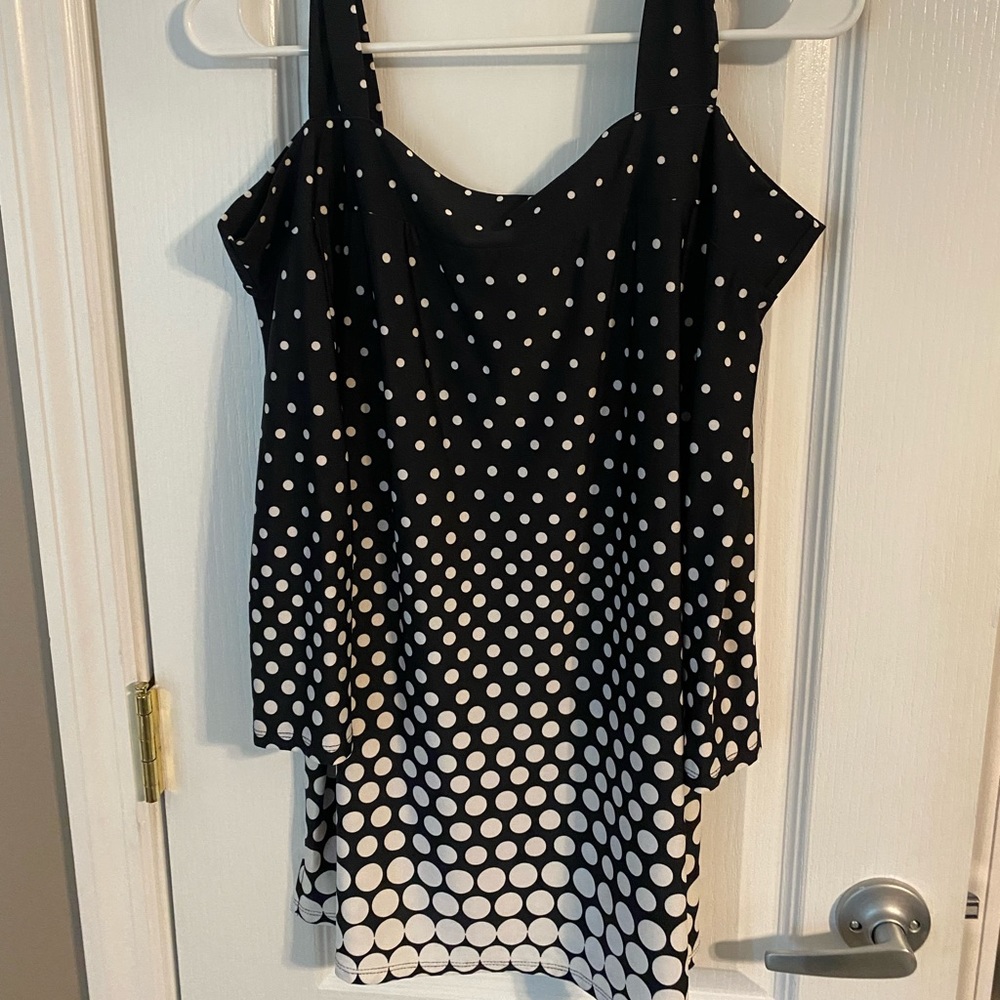 Black and white new directions top